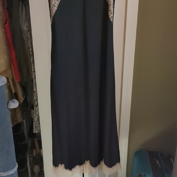 Abercrombie & Fitch Elegant Black Lace Trim Dress - Picture 2 of 8